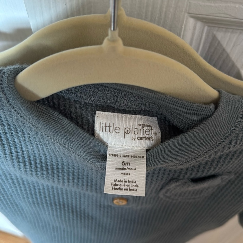 Carter’s Little Planet blue thermal set - Picture 3 of 3